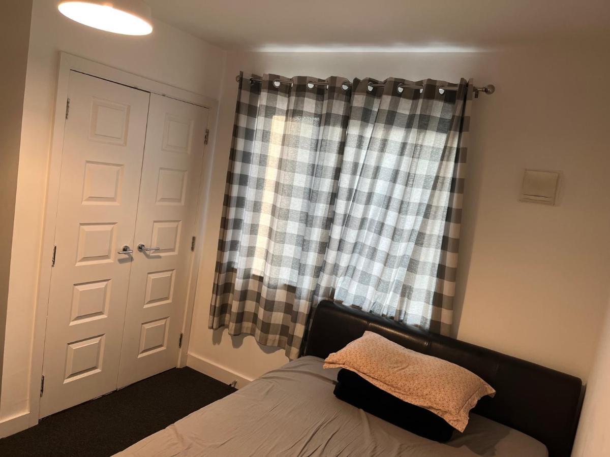 Double Bedroom With Ensuite Ilford Exterior photo